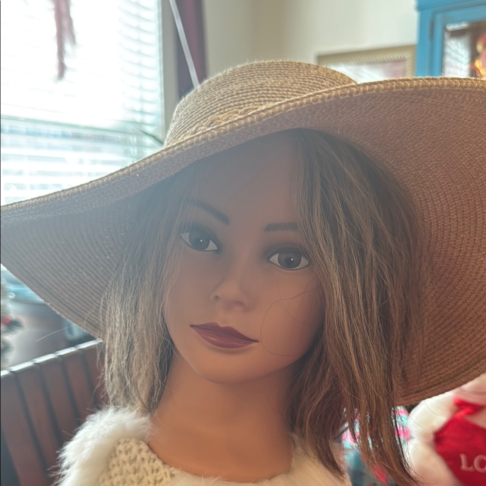 Chic Tan Wide-Brim Straw Hat